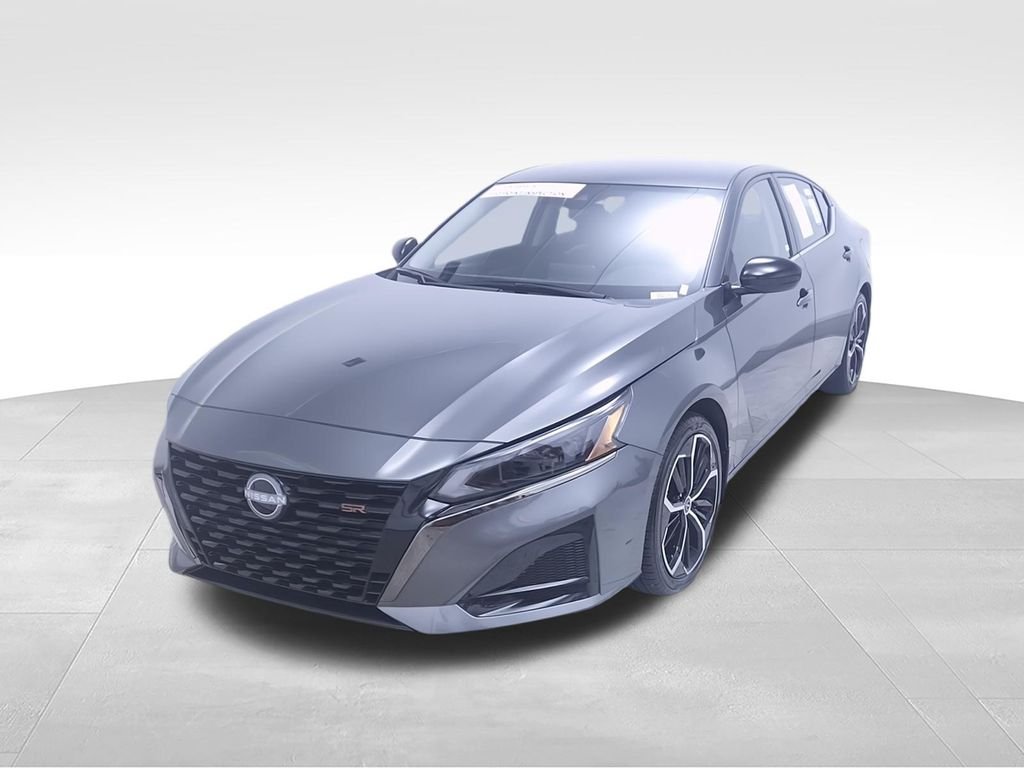 Used 2025 Gray Nissan 2.5 SR image 3