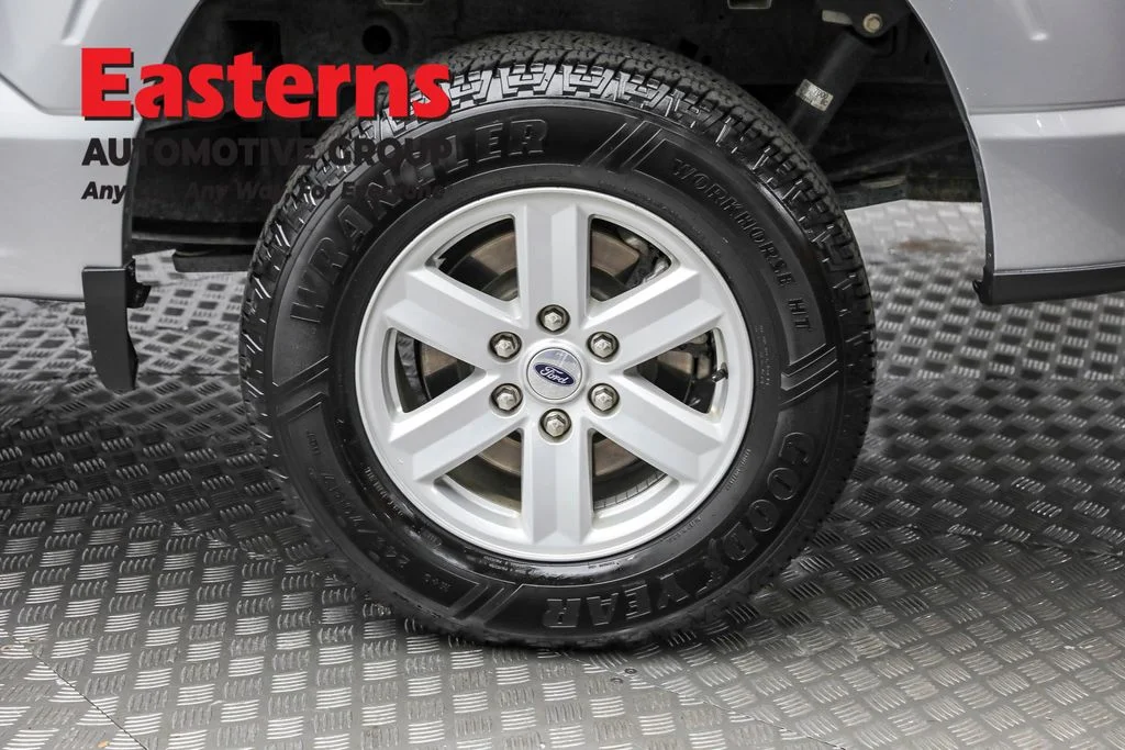 Used 2023 Silver Ford XLT image 8