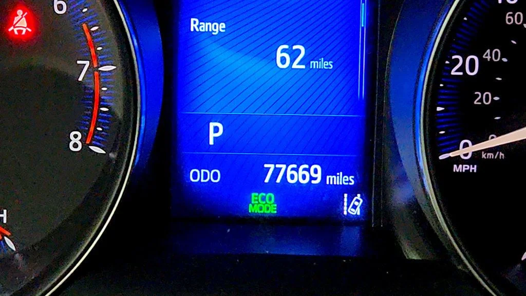 Used 2018 Black Sand Pearl Toyota XLE Premium FWD image 15