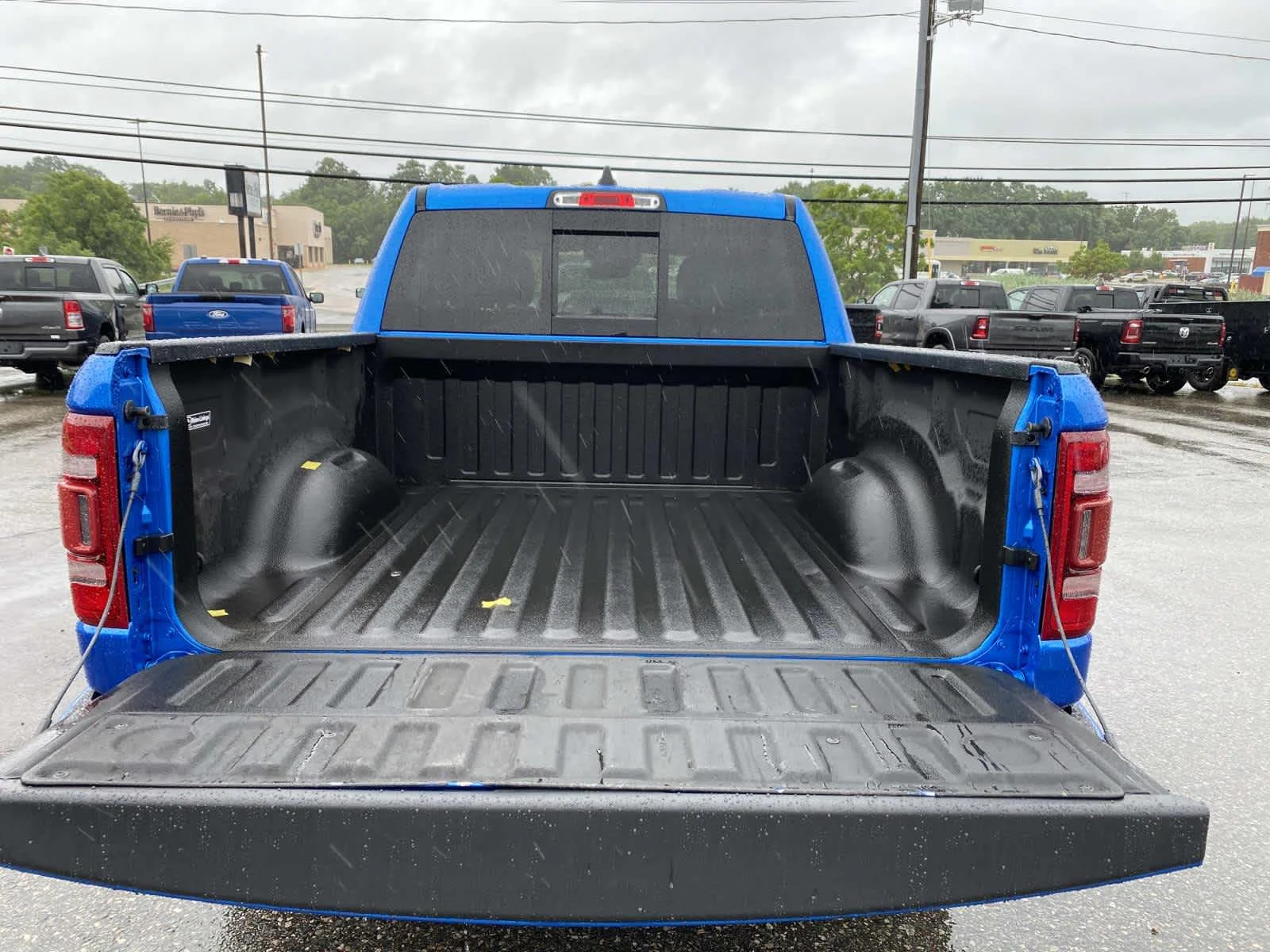 Used 2022 Hydro Blue Pearlcoat Ram Laramie image 6
