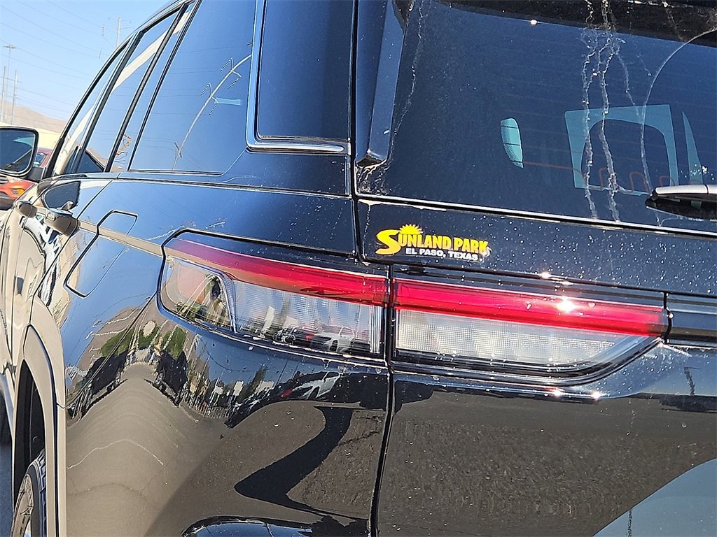 2025 Jeep Grand Cherokee Laredo - Photo 25