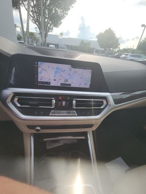 Used 2020 Black BMW 330i image 4