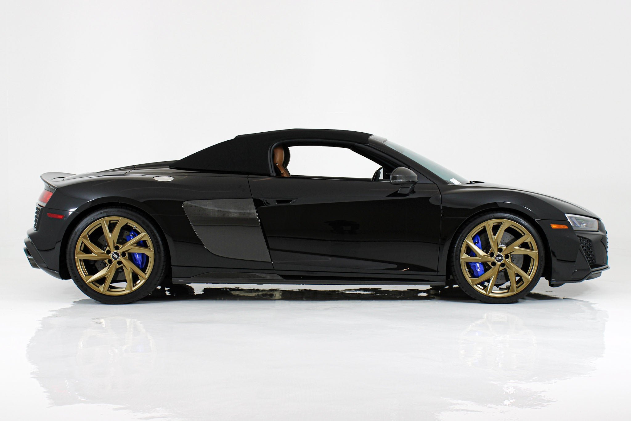 Used 2023 Black Audi V10 performance image 12
