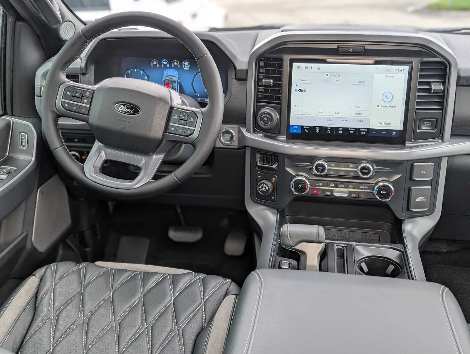 New 2026 Agate Black Metallic Ford XLT image 5