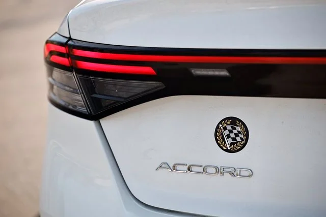 New 2026 Platinum White Pearl Honda SE image 12