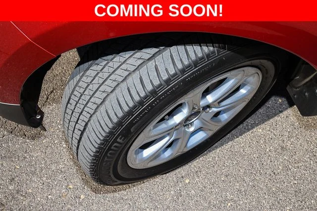 Used 2019 Red Ford SE image 11