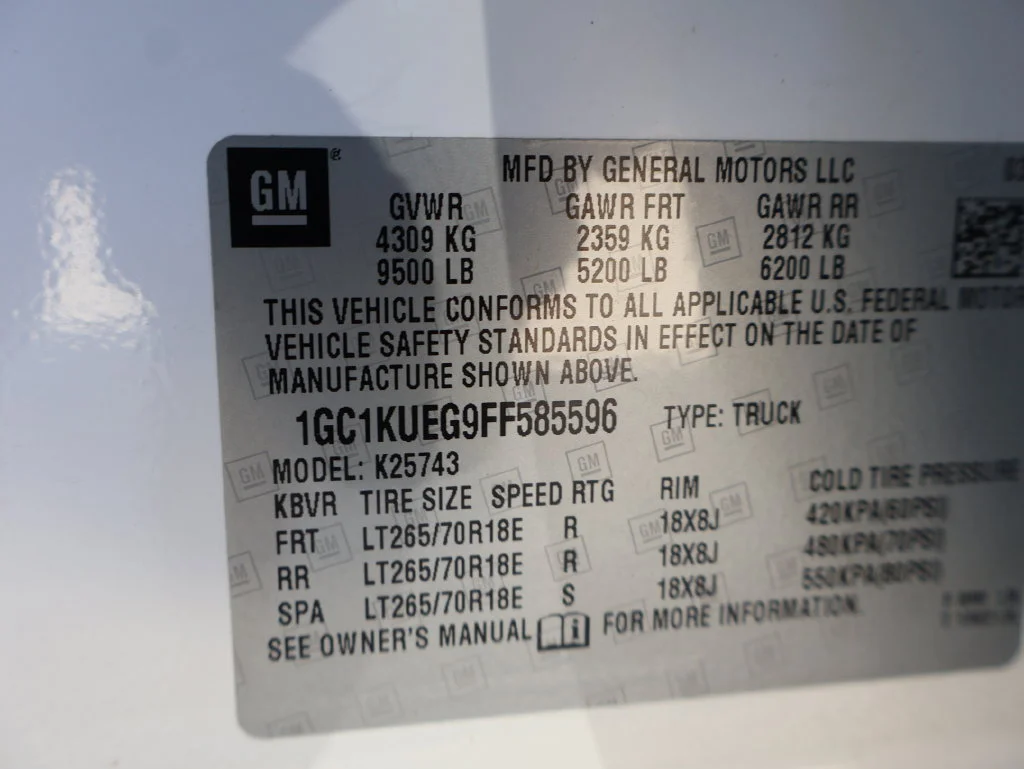 Used 2015 White Chevrolet Work Truck image 36