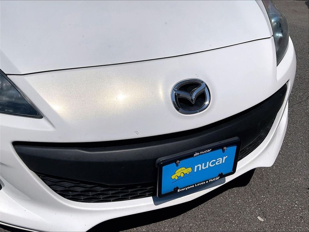 Used 2013 White Mazda i Sport image 27
