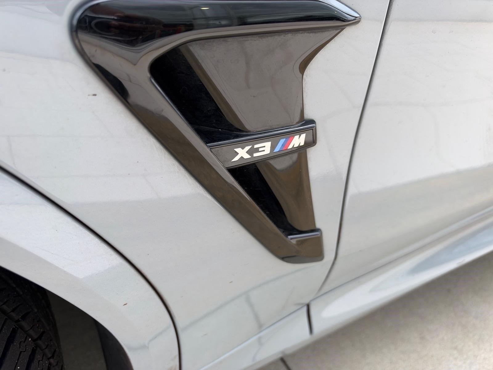 Used 2024 Brooklyn Grey Metallic BMW  image 20