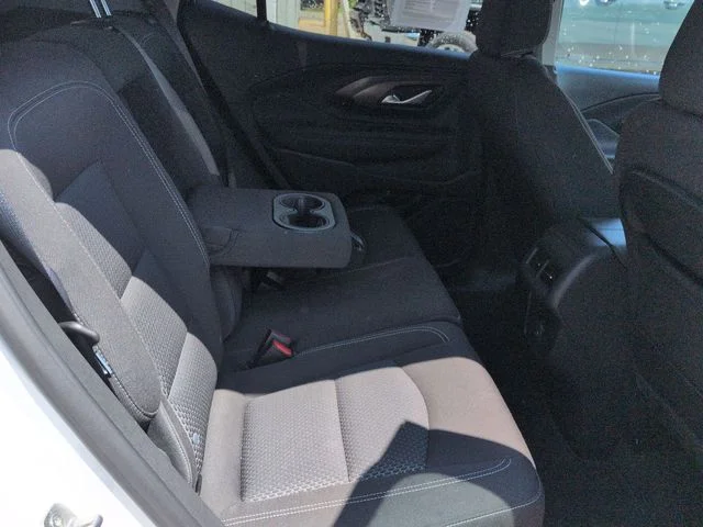 Used 2023 White GMC SLE image 28