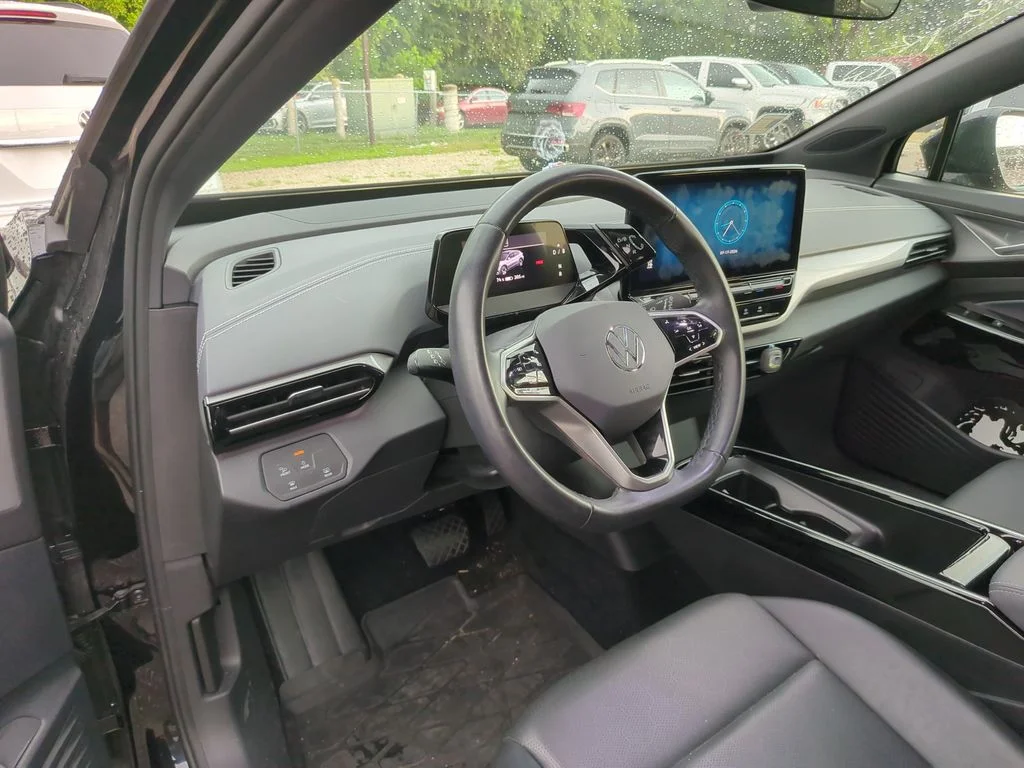 Used 2023 Black Volkswagen Pro image 8