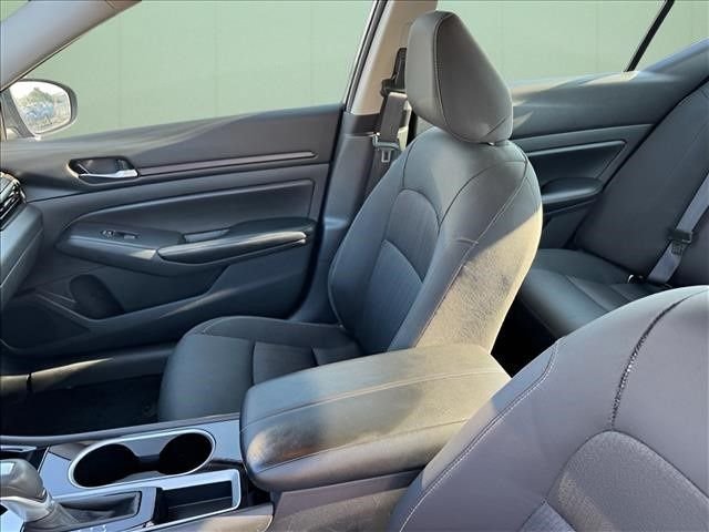 Used 2024 Gray Nissan 2.5 SV image 7