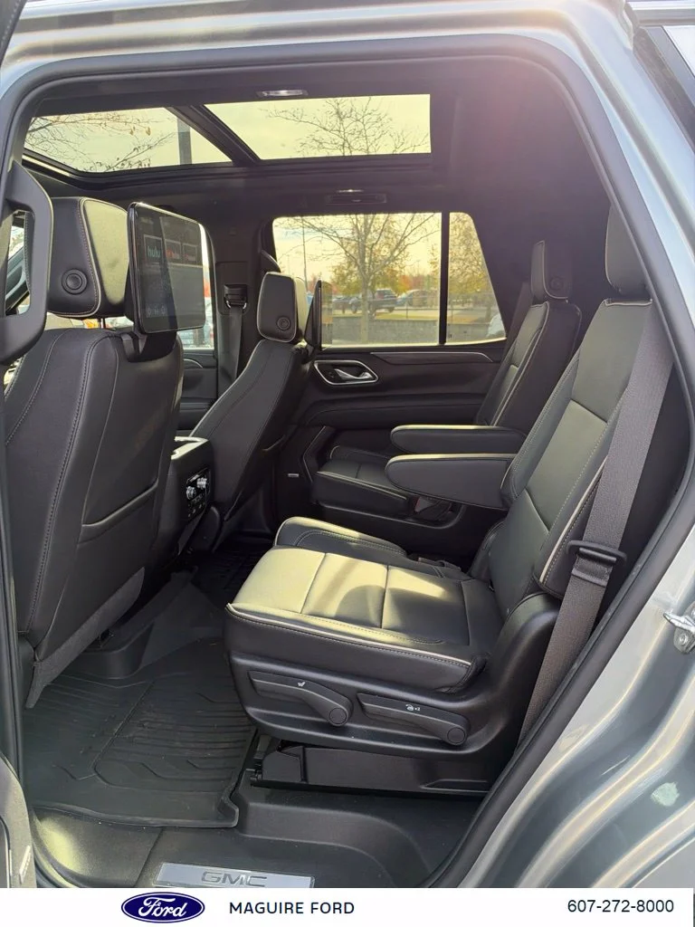 Used 2024 Sterling Metallic GMC SLT image 9