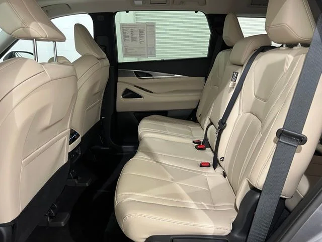 Used 2022 Gray INFINITI LUXE image 20