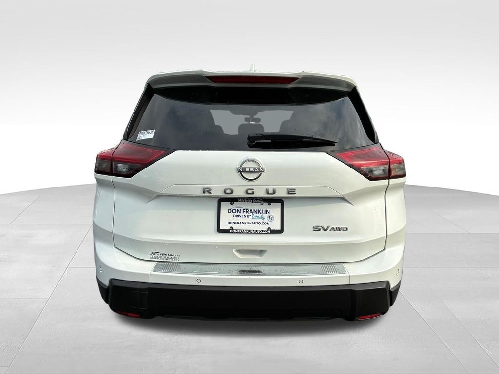 Used 2024 White Nissan SV image 3