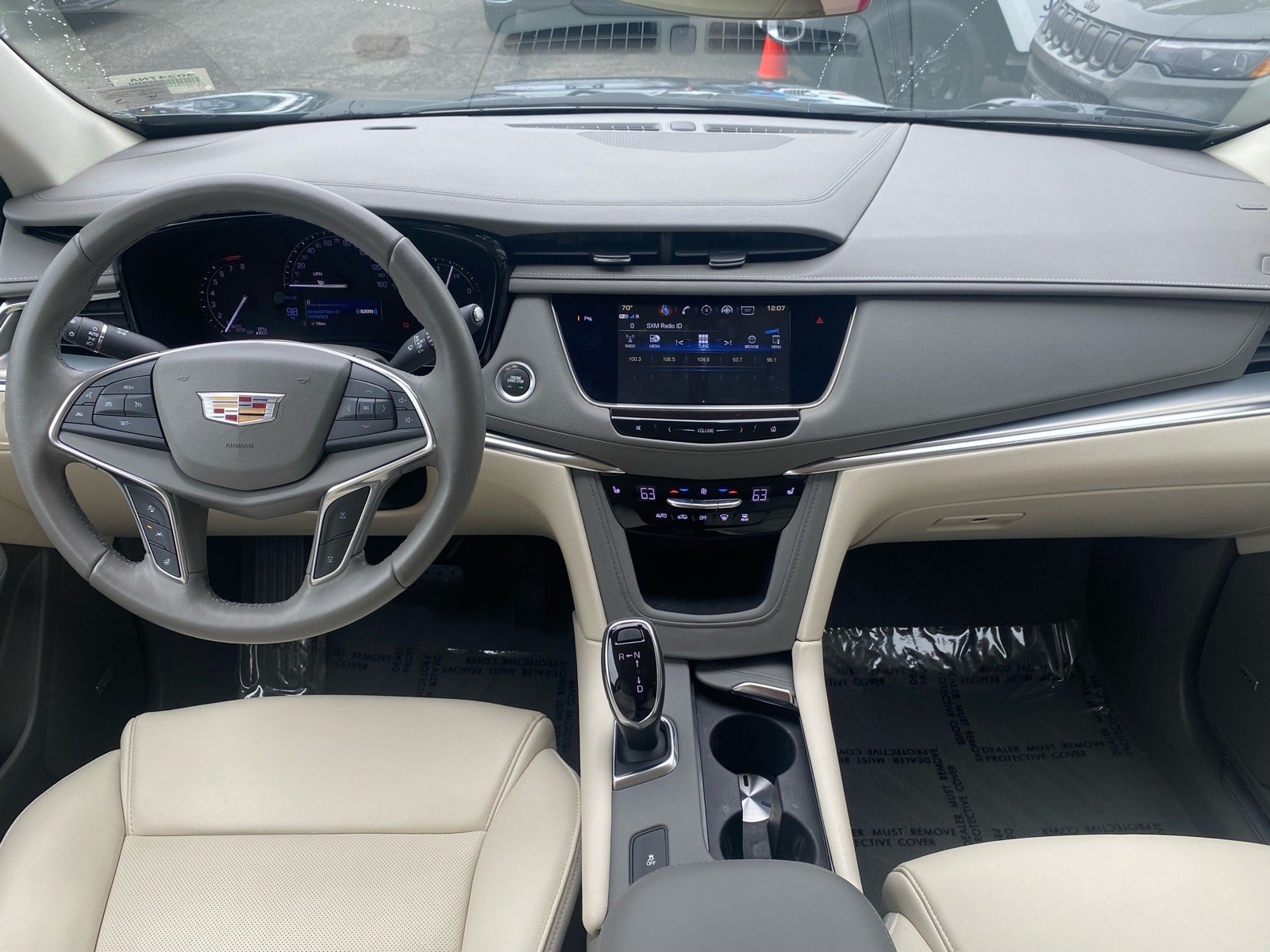 Used 2019 Gray Cadillac Luxury image 11