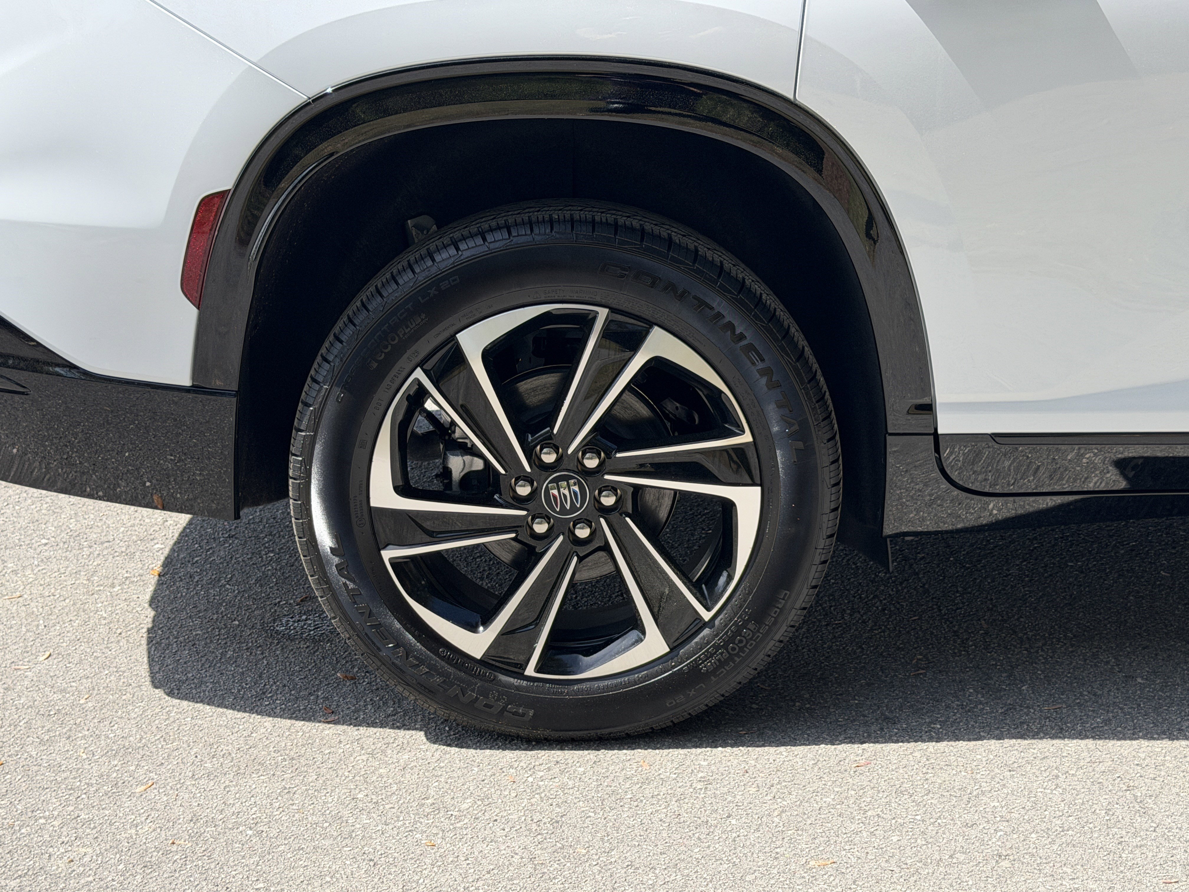 New 2026 Iridescent White Tricoat Buick Sport Touring image 9