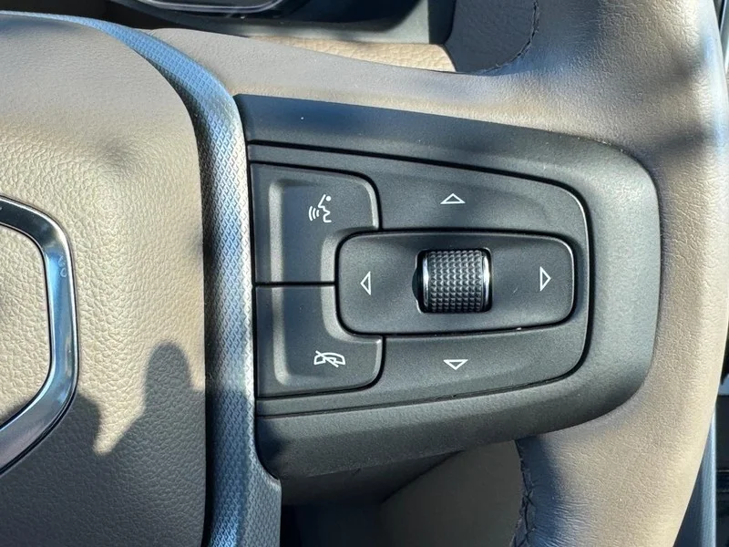 Used 2021 Beige Pearl Metallic GMC Denali image 19