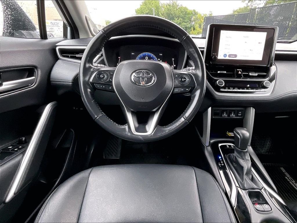 Used 2023 Silver Toyota XLE image 17
