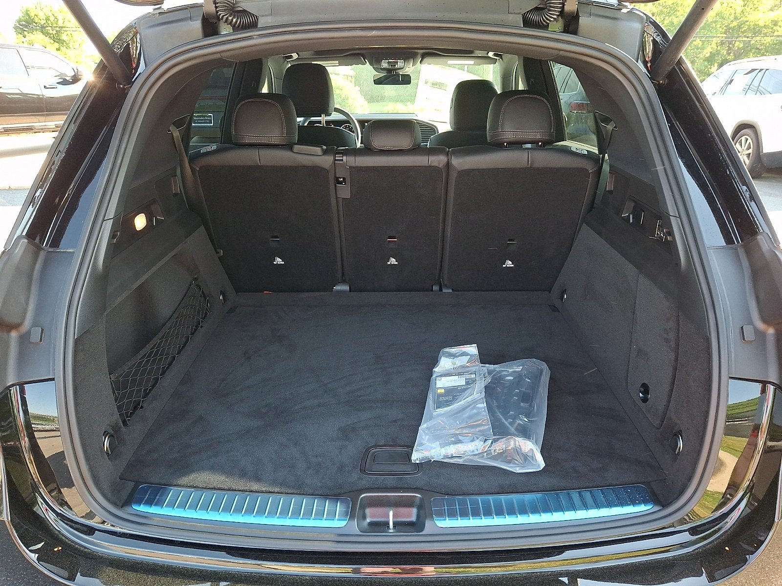 Used 2026 Obsidian Black Metallic Mercedes-Benz GLE 350 image 31