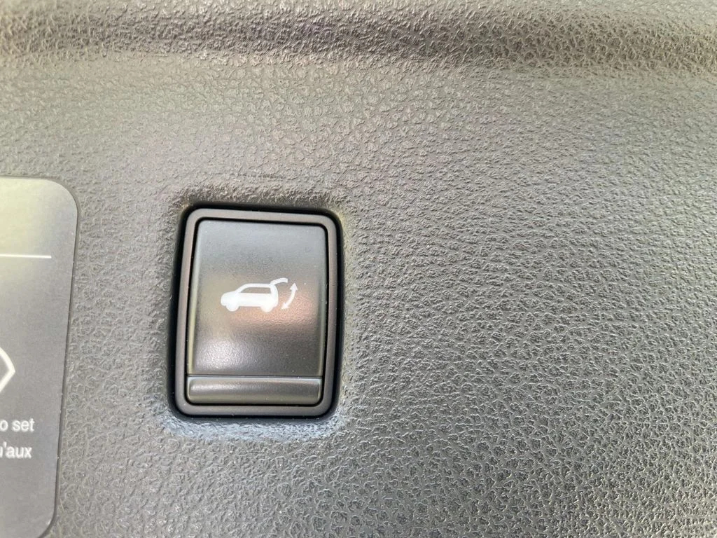 Used 2022 Gray INFINITI PURE image 10