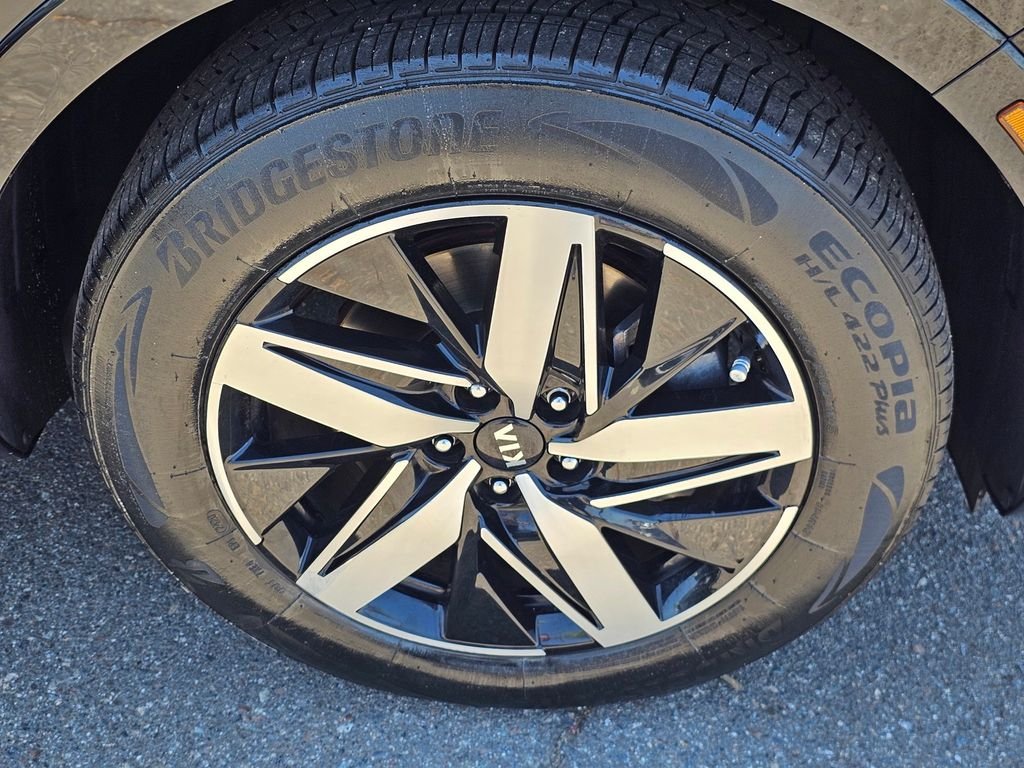 Used 2021 Black Kia S image 6
