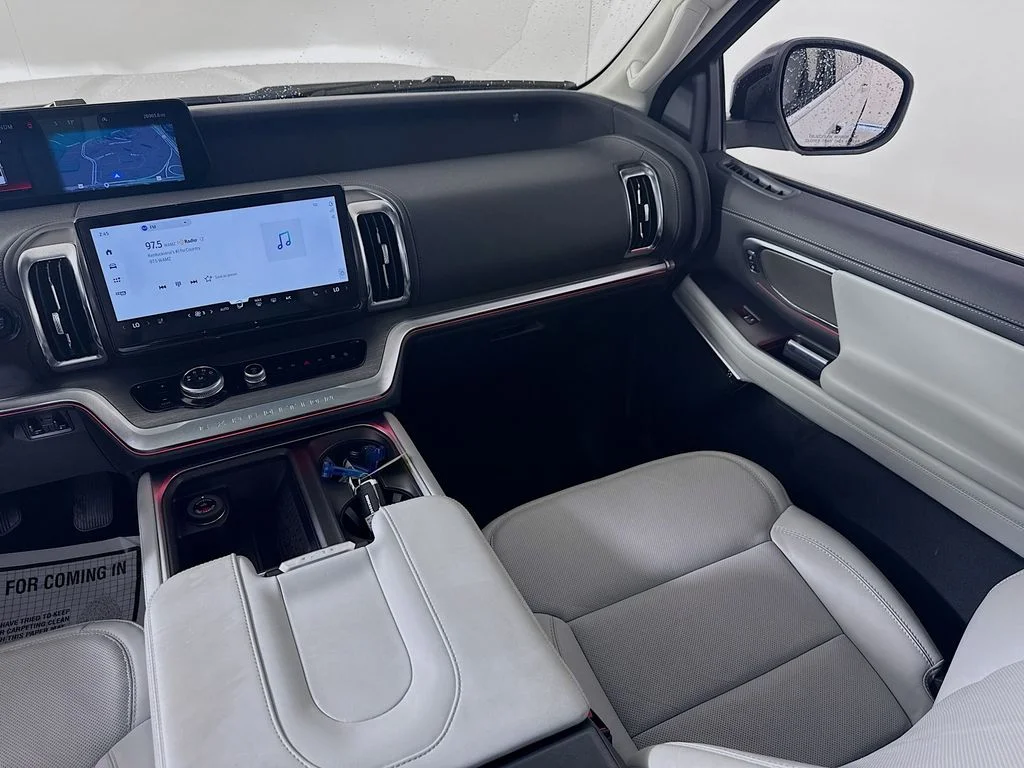 Used 2025 Oxford White Ford Platinum image 26