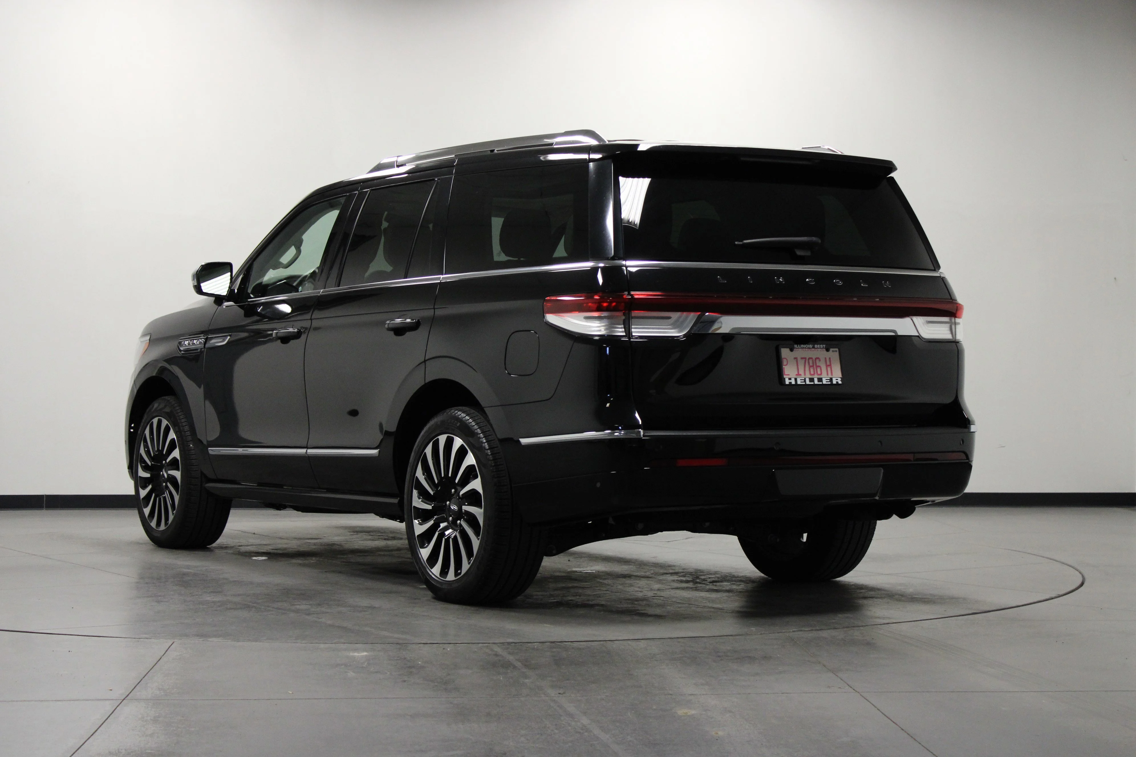 Used 2023 Black Metallic Lincoln Black Label image 6