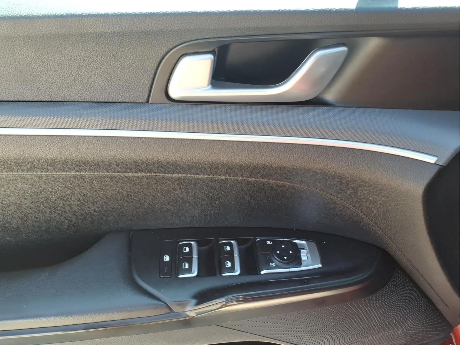 Used 2022 Passion Red Tintcoat Kia GT-Line image 18