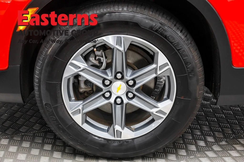 Used 2023 Red Chevrolet LT image 31