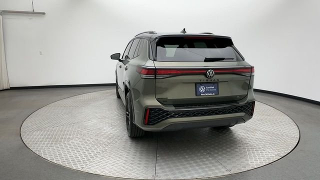 Certified Used 2026 Green Volkswagen SE R-Line Black image 7