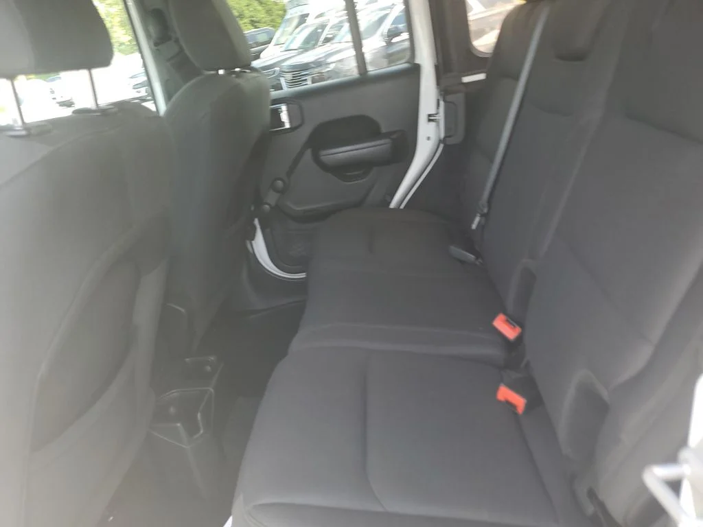 Used 2019 White Jeep Unlimited Sport image 11