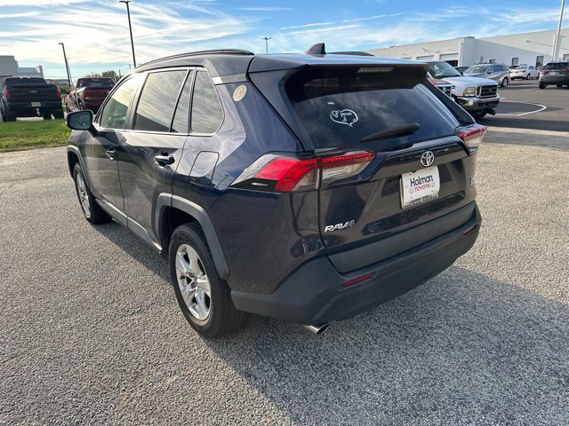 Used 2019  Toyota XLE image 5