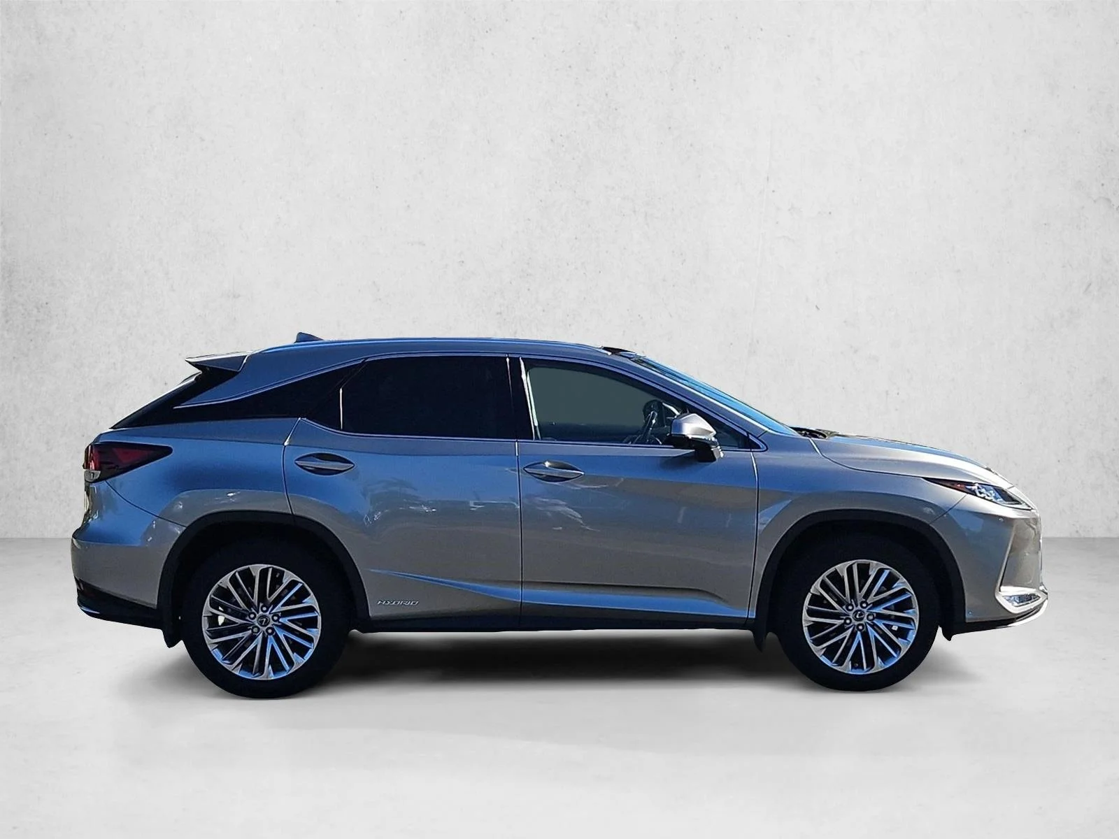 Used 2022 Atomic Silver Lexus RX 450h image 5