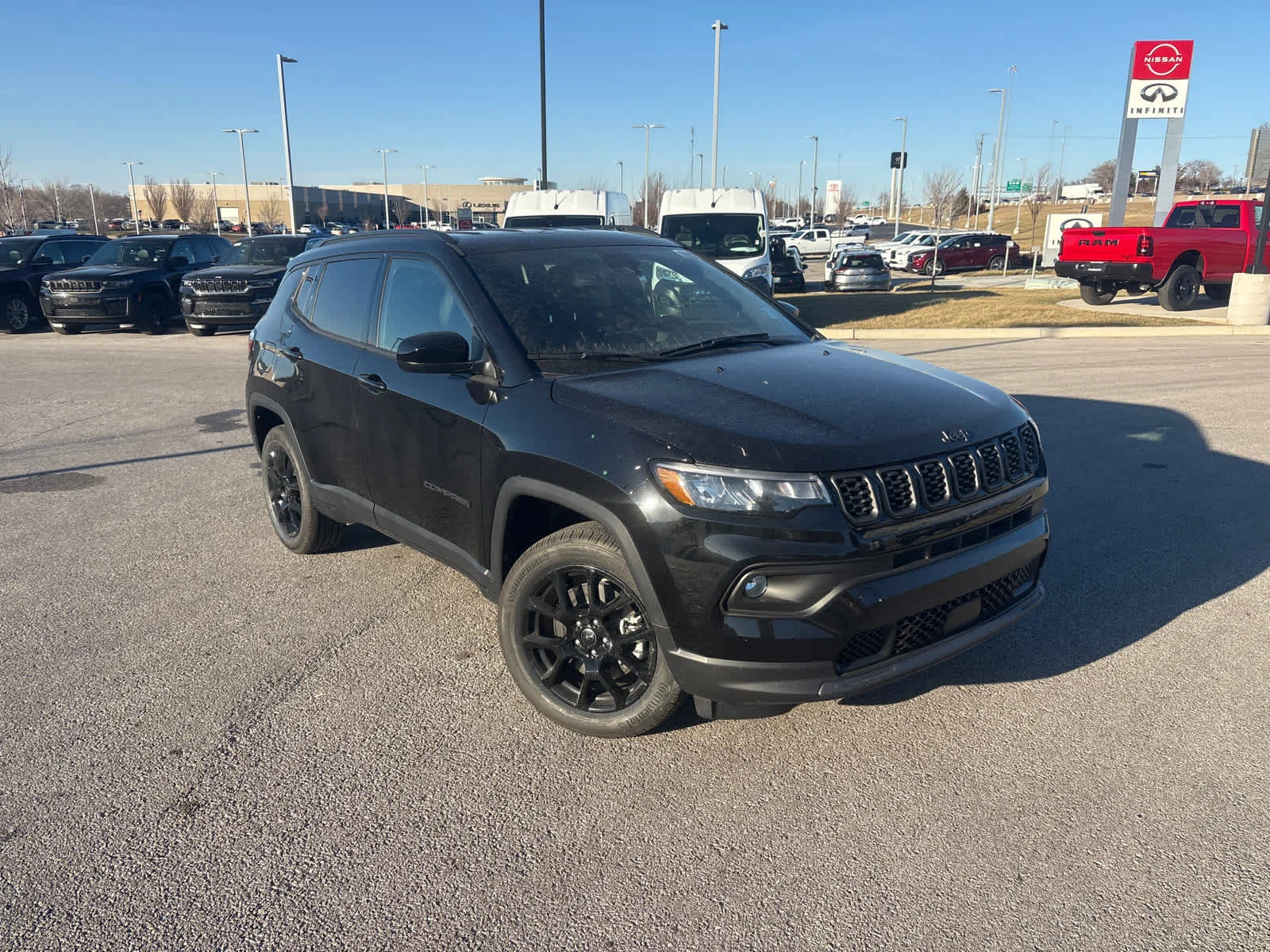 New 2026 Diamond Black Crystal Pearlcoat Jeep Latitude Altitude image 2