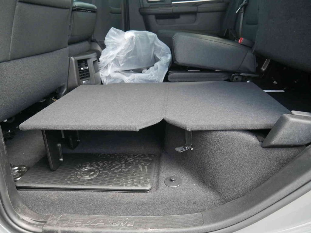 New 2026 Ceramic Gray Clear-Coat Exterior Paint RAM BIG HORN image 16