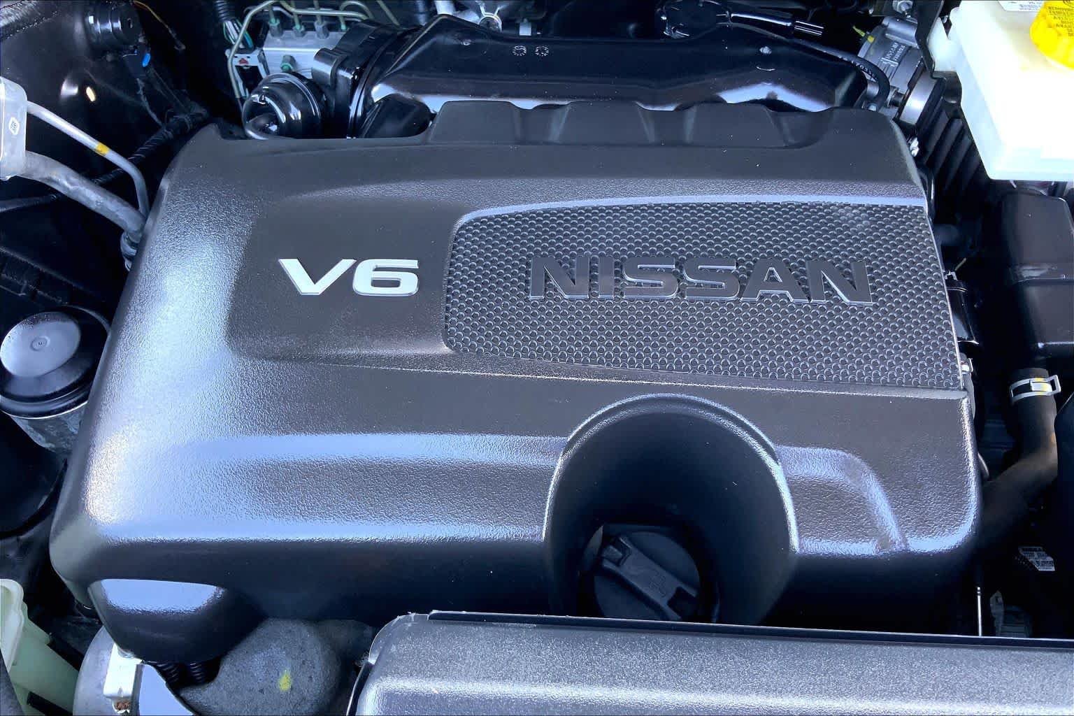 Used 2022 Super Black Nissan SV image 32