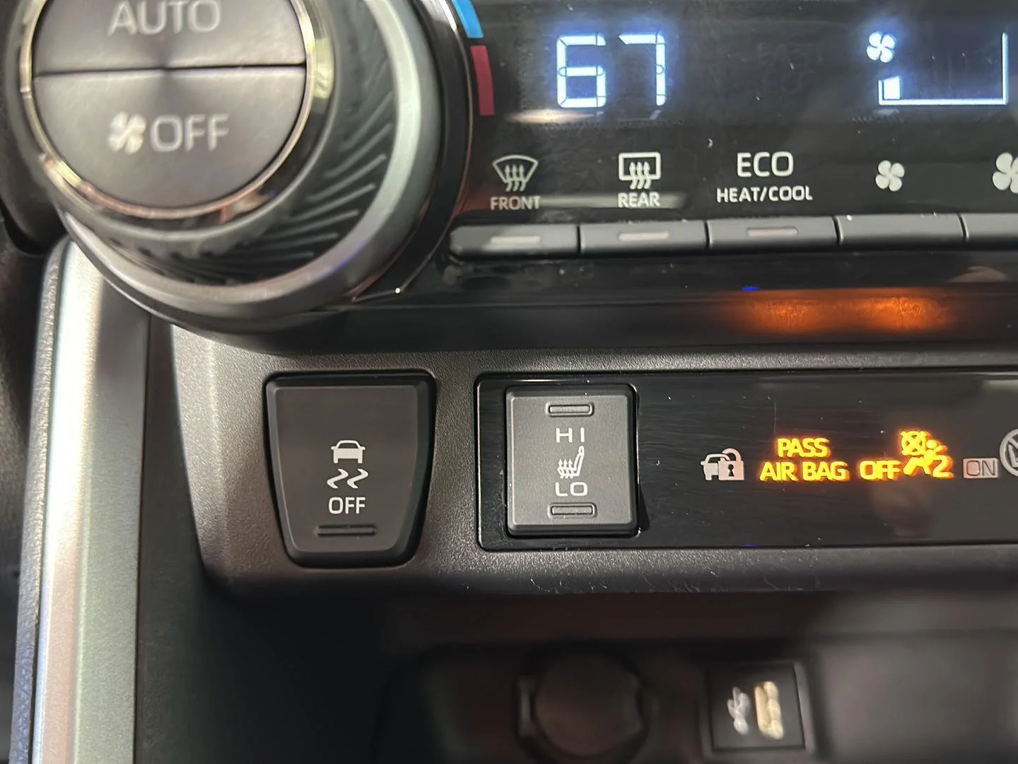 Used 2024 Ice Cap Toyota XLE image 15