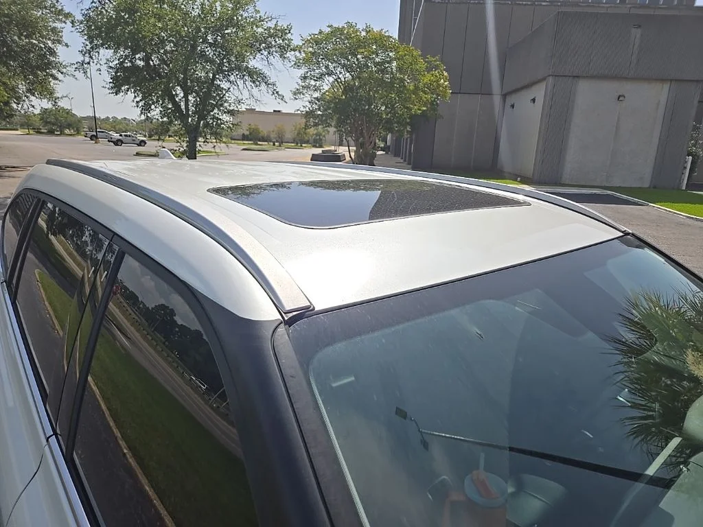 Used 2022 Beige Toyota XLE image 5