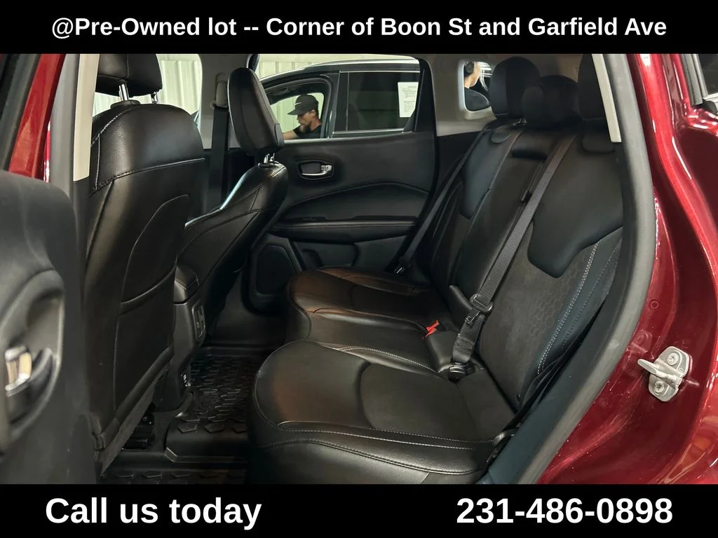 Used 2021 Red Jeep Latitude image 21