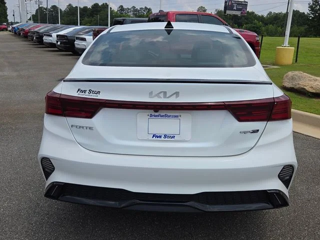 Used 2024 White Kia GT-Line image 11