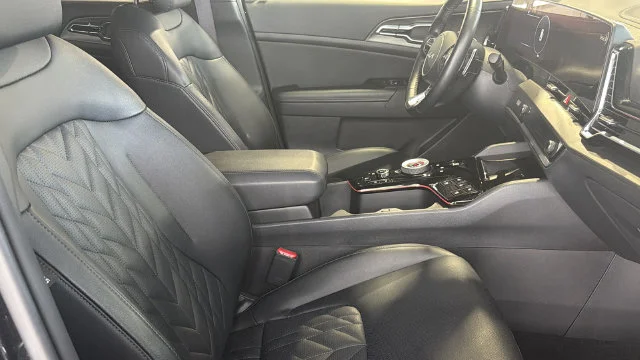 Certified Used 2025 Black Kia X-Line Prestige image 12