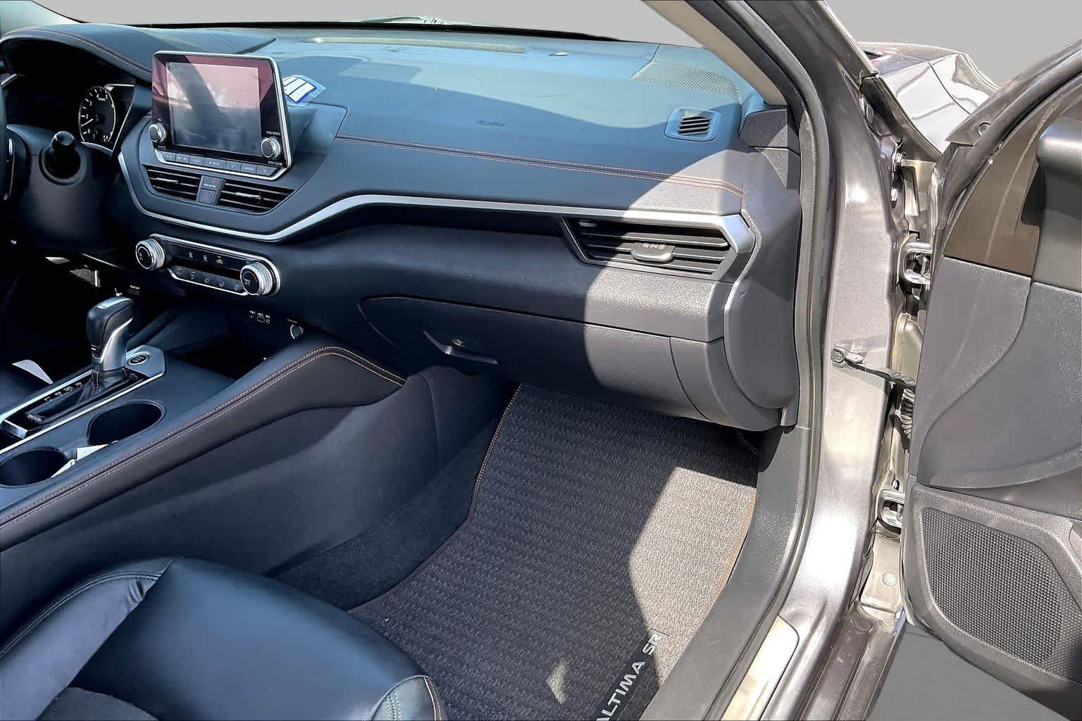 Used 2020 Gun Metallic Nissan 2.5 SR image 17