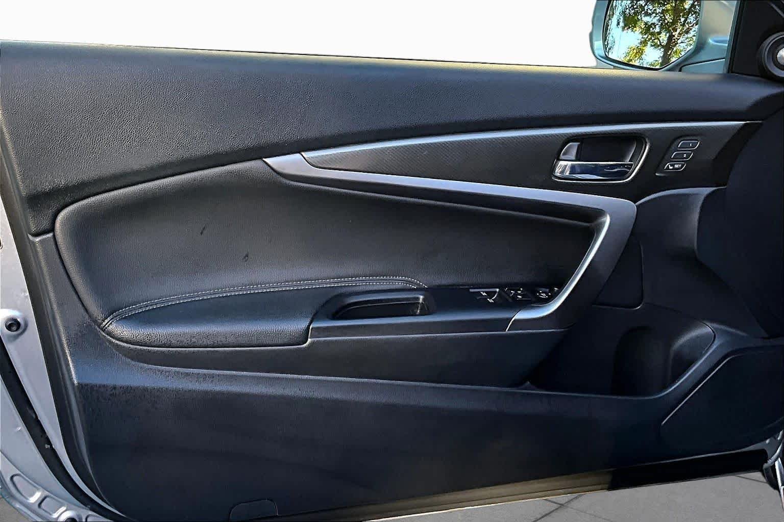 Used 2016 Lunar Silver Metallic Honda EX-L image 20