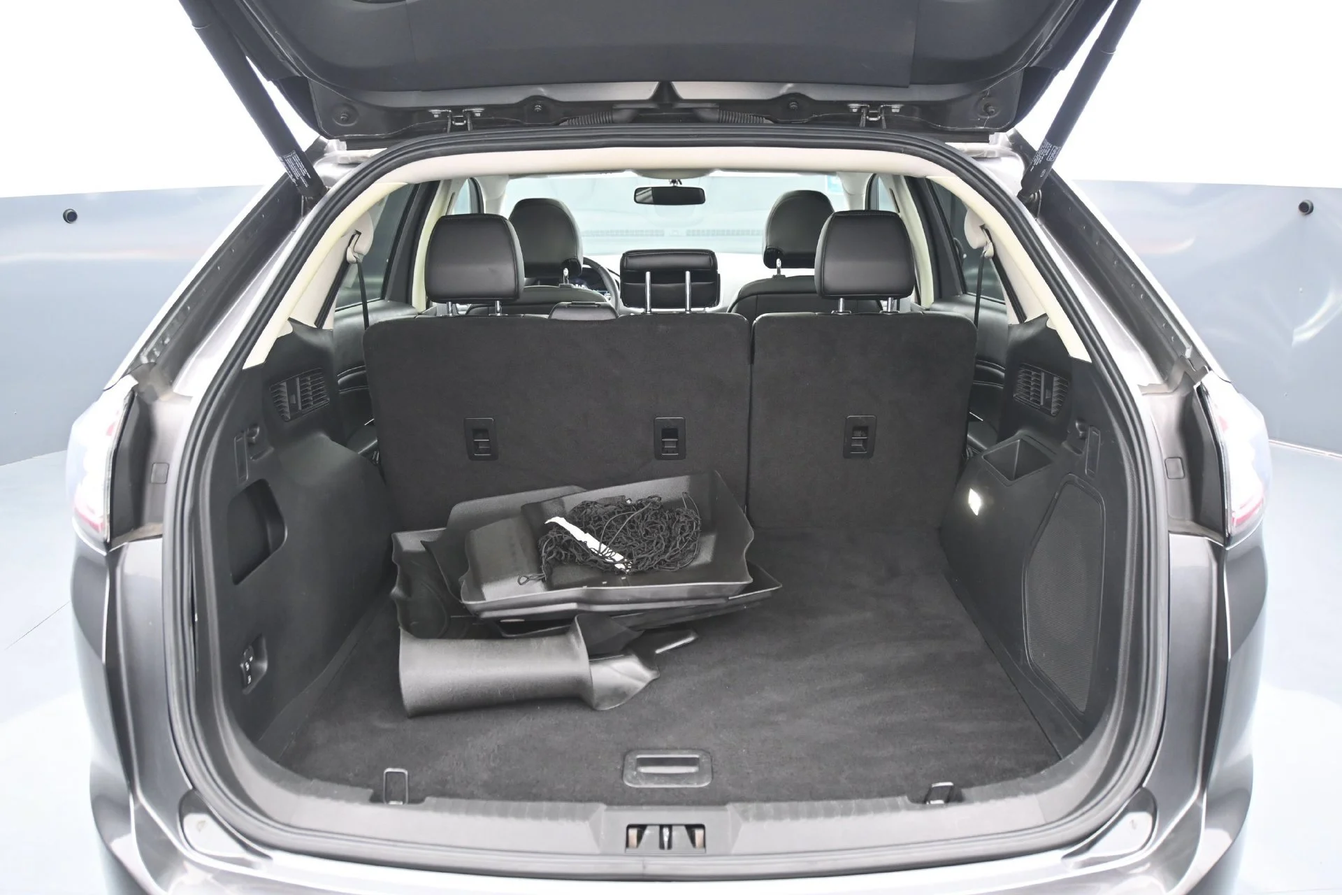 Used 2015  Ford 4D WAGON TITANIUM AWD image 15