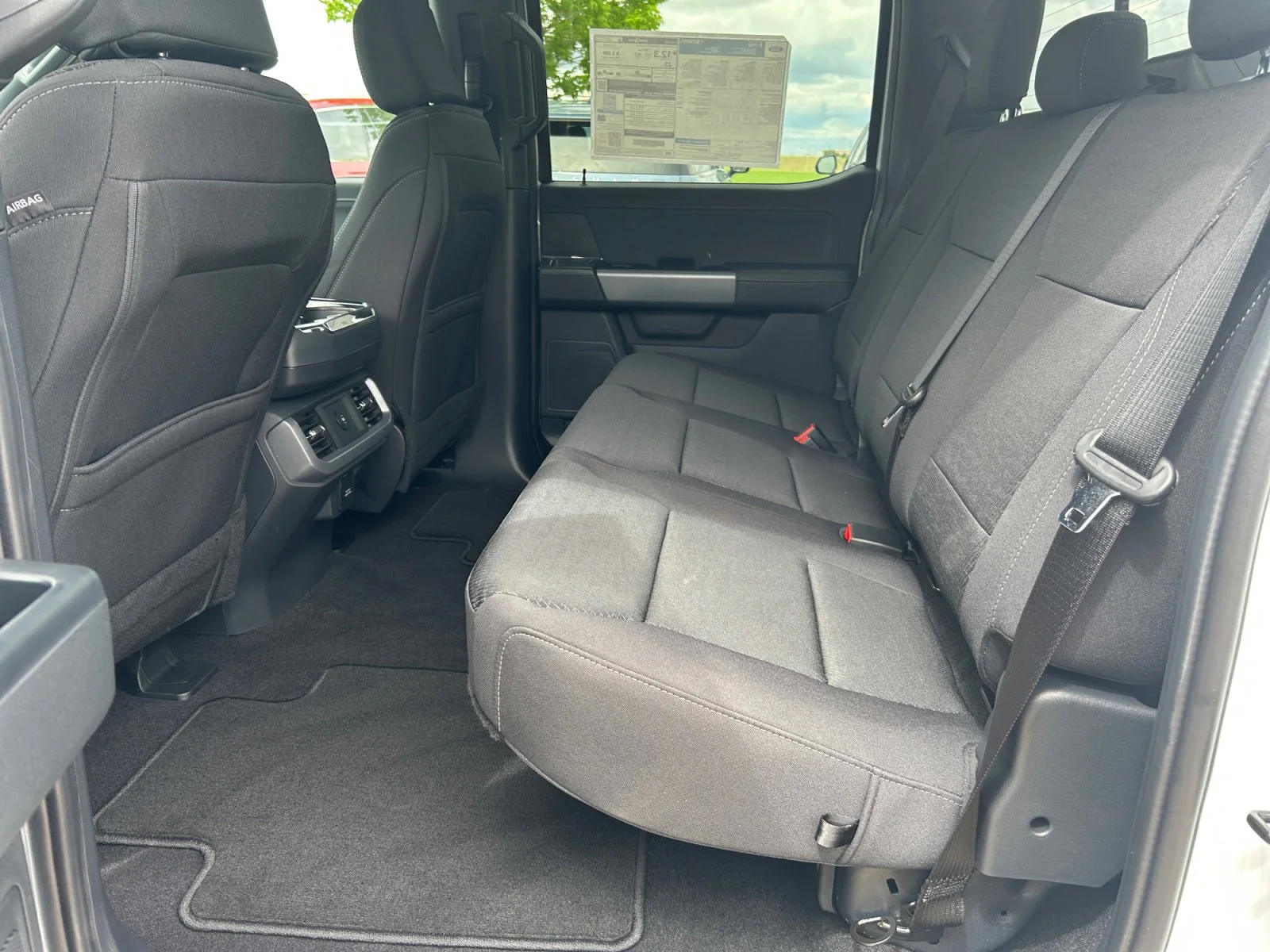 New 2026 Oxford White Ford XLT image 18