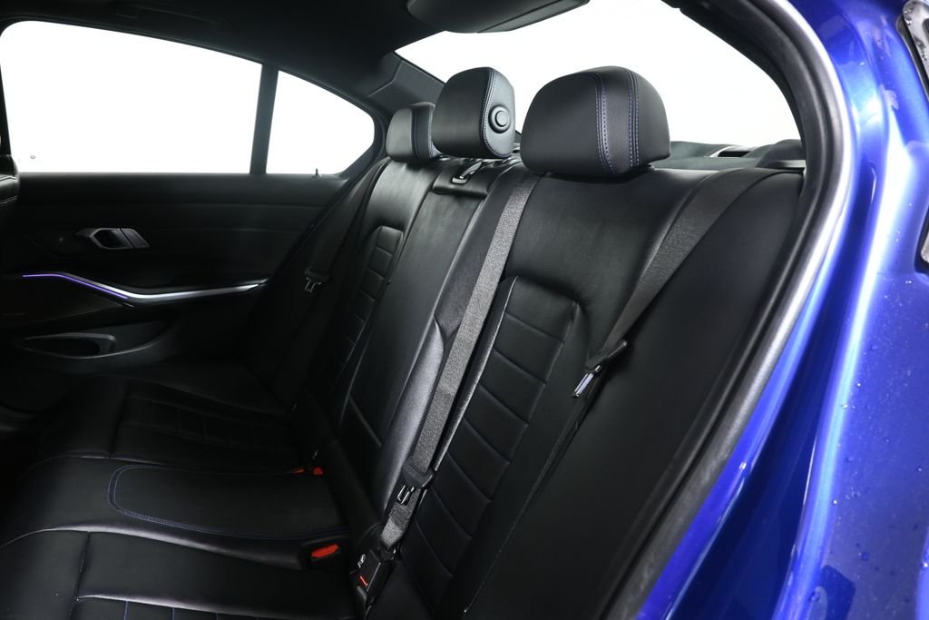 Used 2022 Blue Metallic BMW M340i xDrive image 4