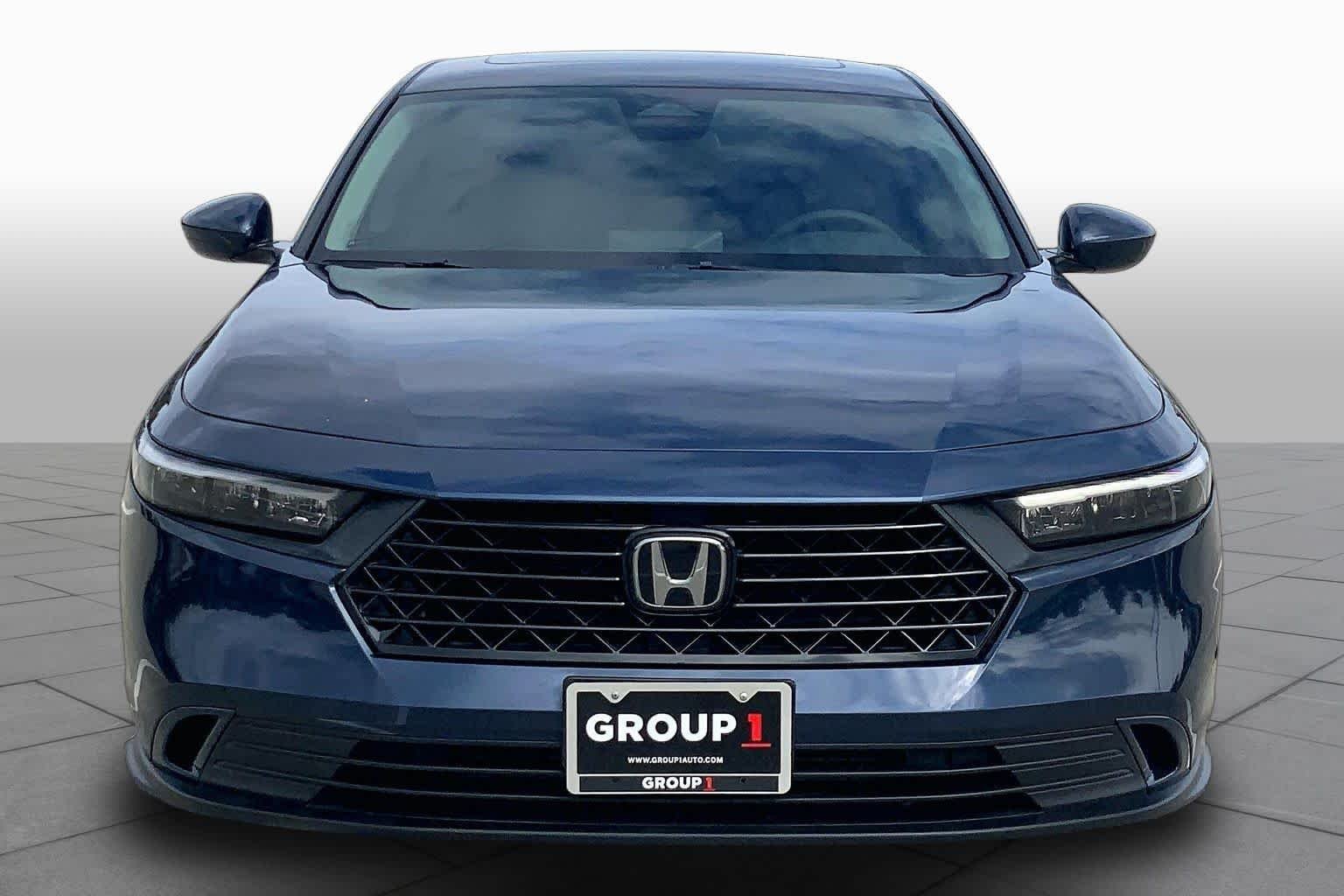Used 2024 Canyon River Blue Metallic Honda EX image 4