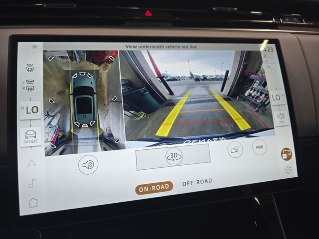 Certified Used 2025 White Land Rover Dynamic SE image 26