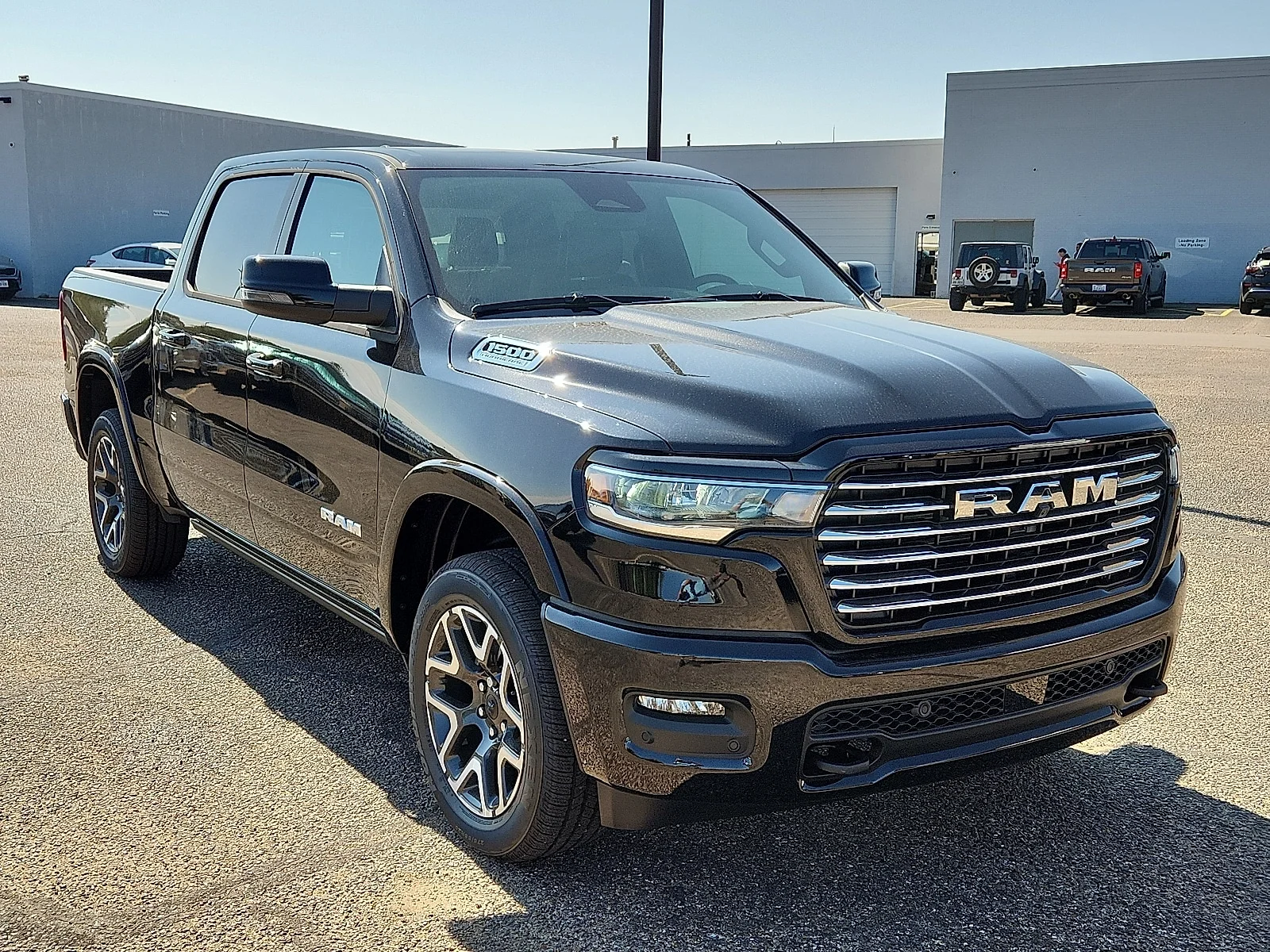New 2026 PXJ Diamond Bla Ram LARAMIE CREW CAB 4X4 5